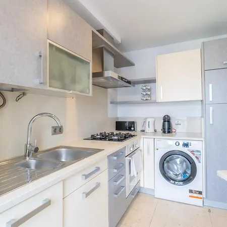 Flh Cozy Studio Apartment Funchal (Madeira)